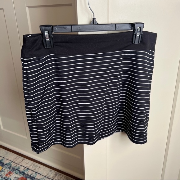 Athleta Dresses & Skirts - Athleta Skort with Built-in Shorts large Black and White Striped Active Large